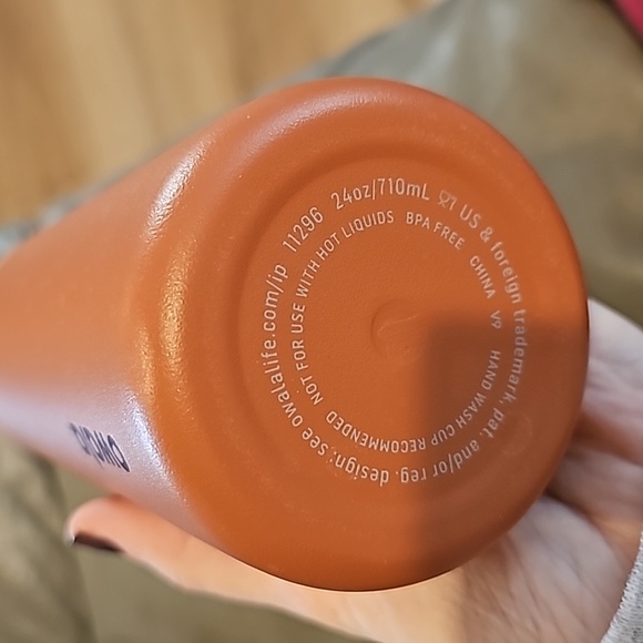 Owala 24oz free sip - Picture 4 of 4